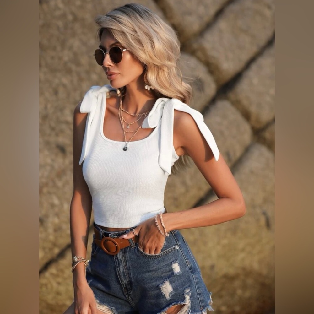 White cropped too